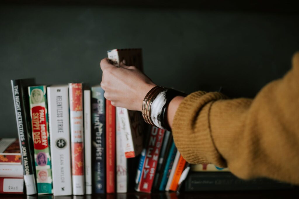 How to declutter books